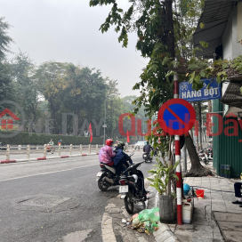 For Sale Street Front House with 2 Cars Parked at Hang Bot Street, Ton Duc Thang, 23 Billion _0