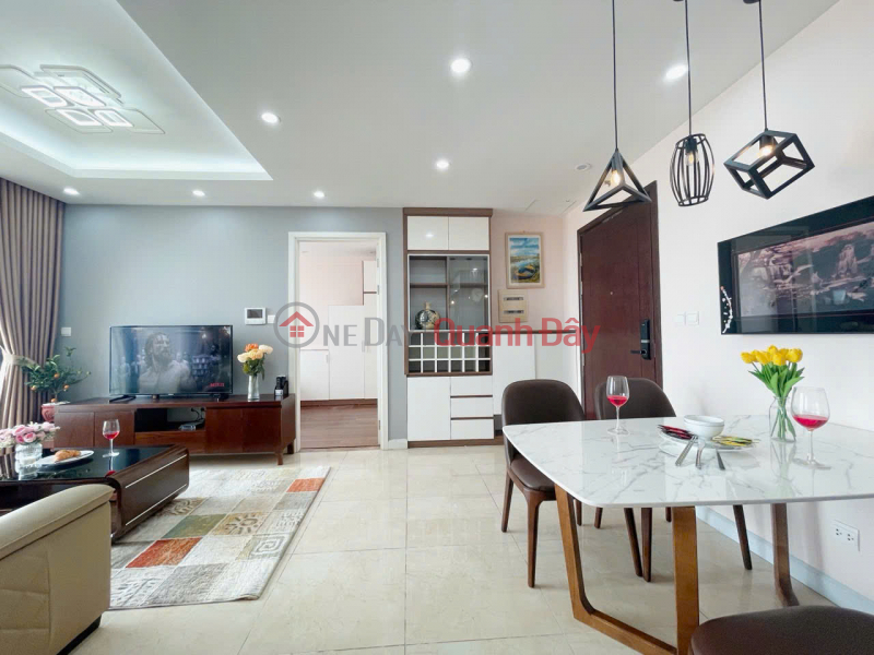 Bán gấp CH 2PN 72m2 Vinhomes D\'Capitale tầng trung tòa C6, full đồ Giá 8 Tỷ TL Niêm yết bán