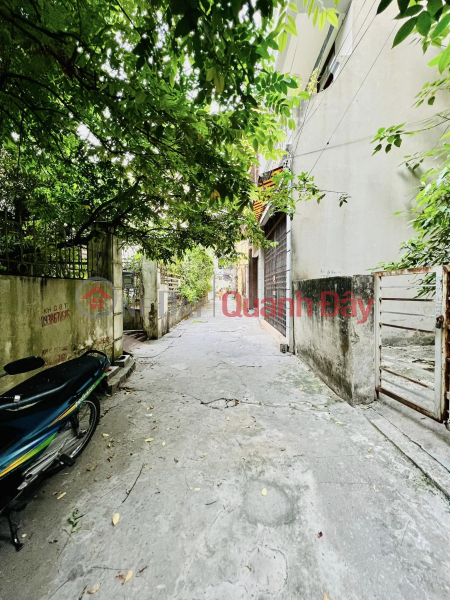 The golden land of Yen Hoa, Cau Giay 80m2, Alley, 4m in front of the house, only 7.65 billion Sales Listings