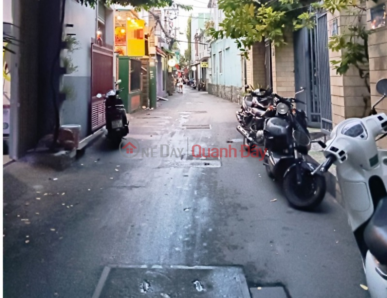 Property Search Vietnam | OneDay | Residential, Sales Listings, ► 2.9 billion VND. Alleyway accessible by car, straight access, near Nguyen Hoang main road, 29m2, 2 floors, currently operating a business.
