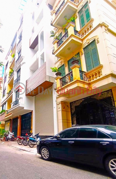 (ALLEY FRONT, CAR ACCESSIBLE) House for sale on TRAN QUANG DIEU, Dong Da, 49m2, 5 floors, frontage 4.1m Sales Listings