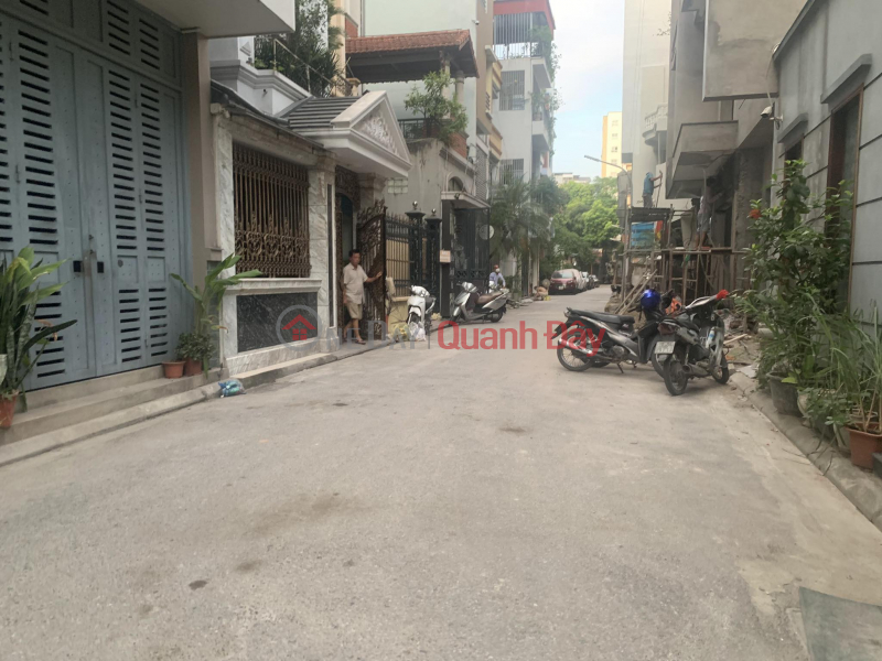 nhà đẹp Nguyễn Văn Cừ, 70m x 5tầng, trung tâm Gia Thuỵ, gara, ôtô tránh Niêm yết bán