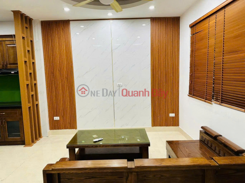 BEAUTIFUL HOUSE IN THUONG THANH - NGO GIA TU - LONG BIEN - CARS PARKING AT THE GATE - NEW HOUSE WITH FULL INTERIOR 30m x 5 FLOORS ONLY 5.85 BILLION Sales Listings