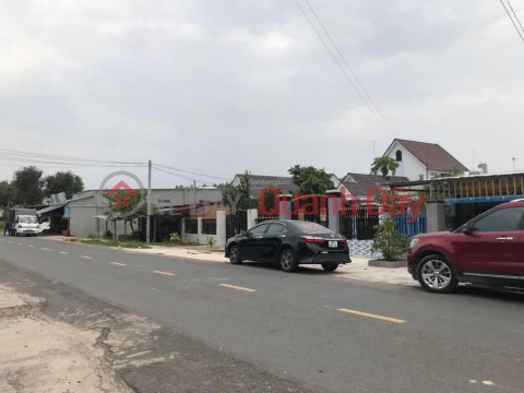 Land for sale, 3 frontages on Hung Vuong Street, Phuoc An, 668m² (8x56m),widening to 16.5m at the rear. Price: 14 billion VND. _0