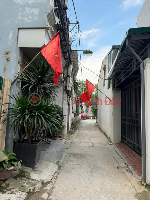 NGOC THUY LONG BIEN FOR SALE LARGE LAND LOT FOR CARS AND LAND _0