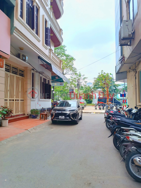 Car garage, 5 houses away from the street, Hoang Cau subdivision 55m² x 5 floors, 5m frontage - 19 billion _0