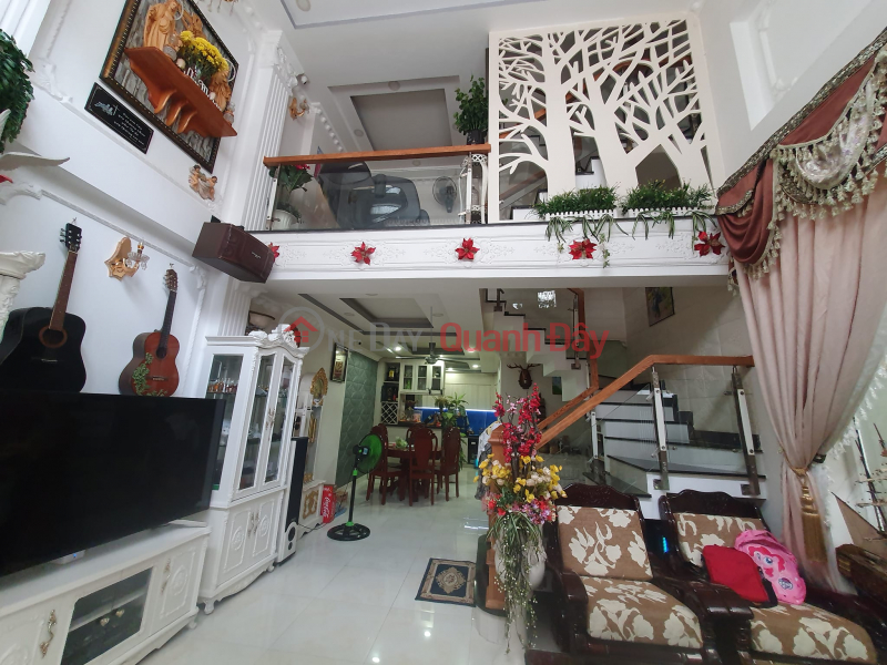 Selling house in Linh Chieu Ward, 70m2 4 floors, standard PL, notarized during the day, just over 5 billion Sales Listings