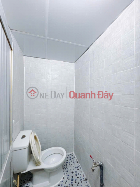 Bán Nhà Hoàng Diệu Q.4, 1 Trệt, 2 lầu, Cách MT Hoàng Diệu 20m, Giá Nhỉnh 3 Tỷ. _0