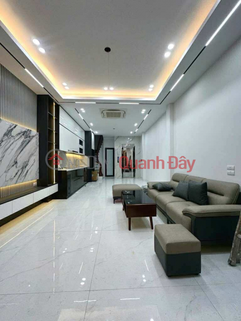 Super Product Hai Ba Trung, 50m2 5 Brand New Floors, Car Parking at Gate, Imported Elevator at Good Price _0