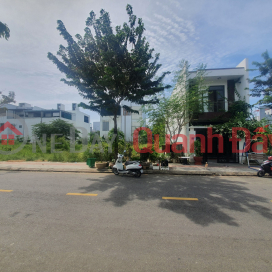 Selling 2 lots adjacent to Thanh Luong street 15, Hoa Xuan, Cam Le. Area 10x20 Dien Am Contact 0905.67.2687 Tu _0