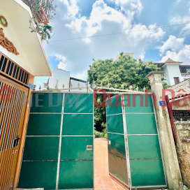 Owner sells Ngoc Thuy Long Bien lot, 71m2 land, 10m frontage, extremely beautiful, a few steps to the main road, investment price _0