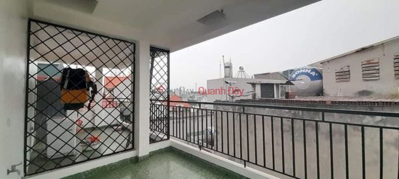 đ 4.25 Billion Brand new Thanh Lan house for sale 35m 5 floors with car right at the door of willing owner at any price