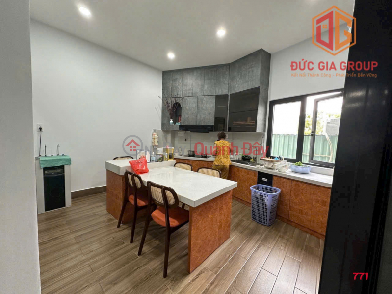 Beautiful house for rent, fully furnished, car park, near Bien Hoa market, only 15 million\\/month | Vietnam, Rental | đ 15 Million/ month