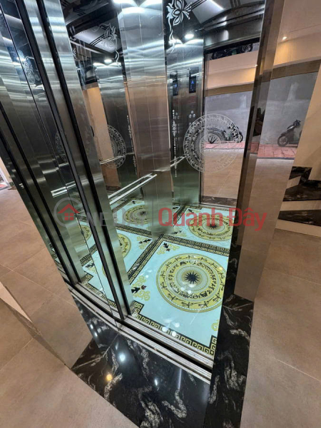 đ 9.8 Billion | DAM QUANG TRUNG - LB - NEW KOG GLASS - CAR GARAGE 45m2, 6 floors, 4.8m frontage, 9.8 billion.