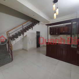 Whole house for rent with 3 floors, near Cay Go roundabout, District 10, only 15 million\/month _0
