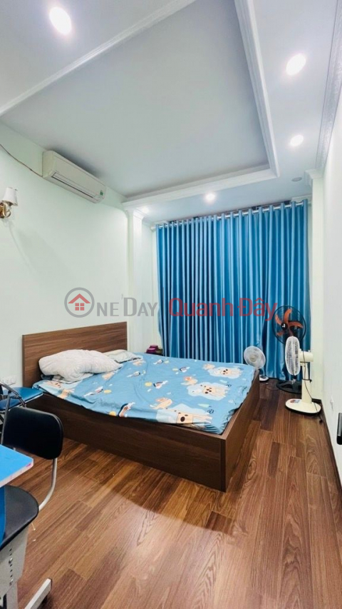 nguyễn đình hoàn cầu giấy 35m x4 tầng 9,3 tỷ 30m ô tô tránh,ngõ thông _0