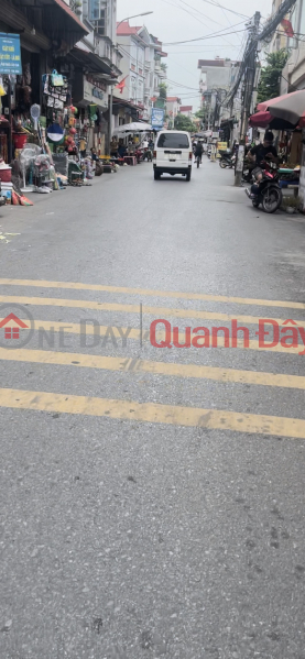 Land for sale with free 50m2 level 4 house for only 3.1 billion on Duc Thuong Hoai Duc street MT 4.3m 2 car road to avoid business Sales Listings