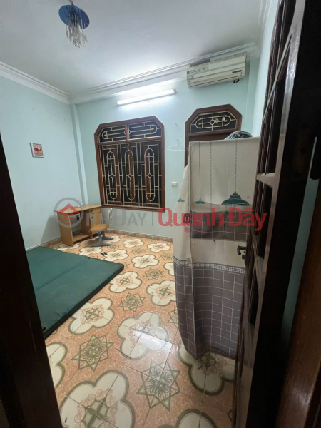 Cho thuê nhà ngõ 169 Hoàng Mai, 4 tầng x 30m2, 2 ngủ, 3 WC, 7.5 triệu Niêm yết cho thuê