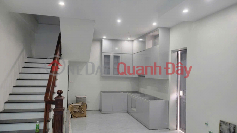 Brand new 3-story house, perfect for Tet (Lunar New Year). Located in Thon Doai, Nam Hong, Dong Anh. Two sides open, parking available. _0