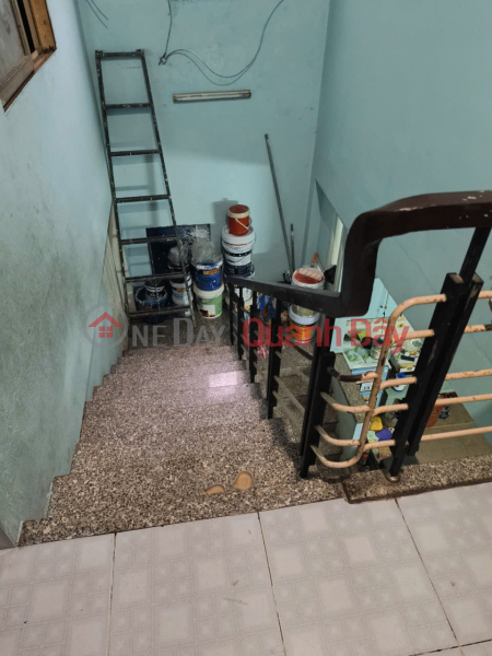 ► House on Hoang Dieu street, 2-way traffic, 75m2, 4.8m frontage, 2 floors, near the market, excellent business location, 14.x billion VND, Vietnam Sales đ 14.5 Billion