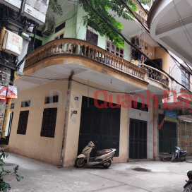 HOUSE FOR SALE IN DONG NGAC - AREA 60M2 - 3 FLOORS - PRICE 6.8 BILLION VND - ALLEY ACCESSIBLE BY CAR<br \/> CORNER LOT - SUITABLE FOR BUSINESS _0