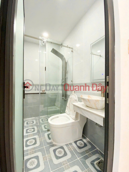 đ 8 Billion | SHARP REDUCTION<br \\/> ------- has a 450kg elevator A LITTLE 8 BILLION