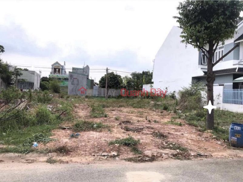 The owner needs to sell the plot of land right in Chon Thanh Town Sales Listings