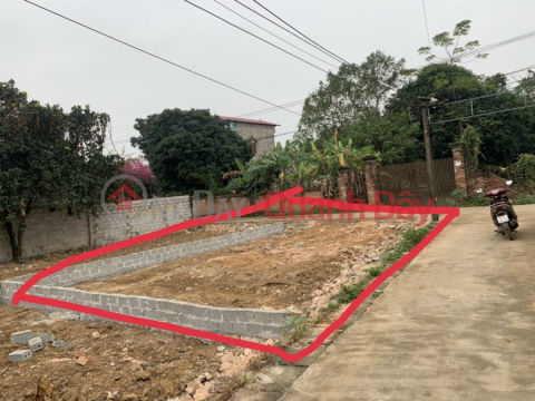 The owner sent for sale a plot of land of 81.5m2, only 1.x billion (x tiny),at Xom 4, Thuy Xuan Tien, Chuong My, Hanoi, alley _0