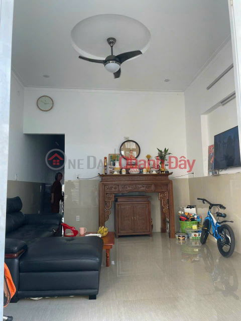 Selling grade 4 house, kp1, near Tan Phong Ward Committee, car road only 2ty450 _0
