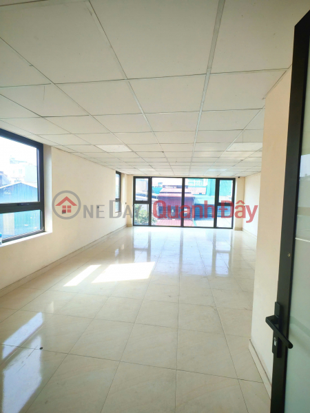 đ 25 triệu/ tháng, Cho thuê nhà ngõ 647 Lĩnh Nam, 75m2 x7 tầng, thông sàn, có thang máy VP, TT đào tạo