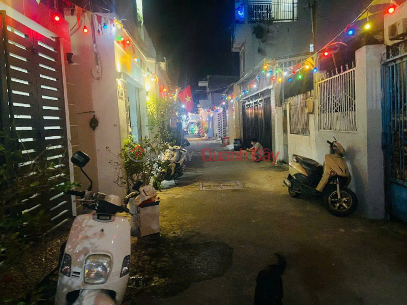 Need to sell urgently beautiful house in Linh Xuan - surprisingly good price right at Linh Xuan market. Vietnam | Sales, đ 2.2 Billion
