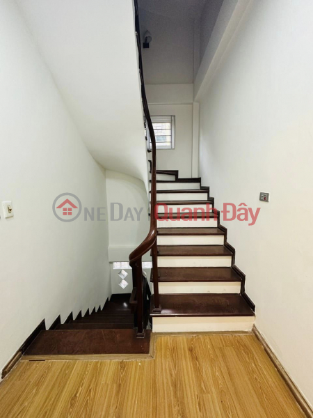 Property Search Vietnam | OneDay | Residential Sales Listings | 150m Corner Apartment 3 Bedrooms 2 WC Hoang Dao Thuy Street Apartment. Overflowing Utilities. Profitable Business Owners Sell To