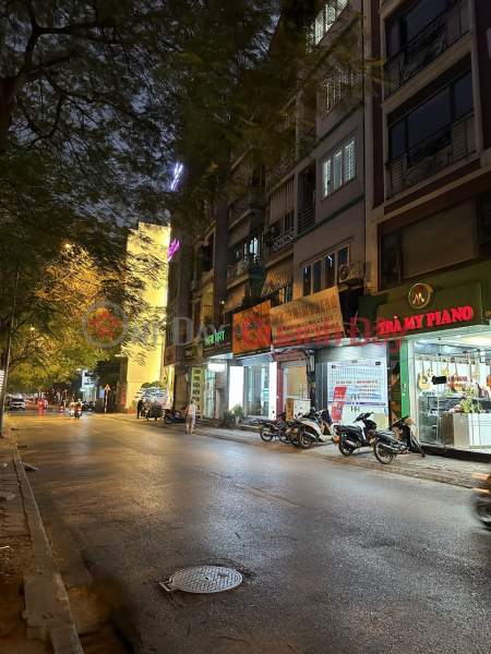 Property Search Vietnam | OneDay | Residential, Sales Listings | BEAUTIFUL HOUSE FOR SALE ON NGUYEN KHANG STREET. Area 36M2, FRONTAGE 4.5M, 5 FLOORS. PRICE 16.5 BILLION. Phone number: 0981593380. SISTER HUONG.