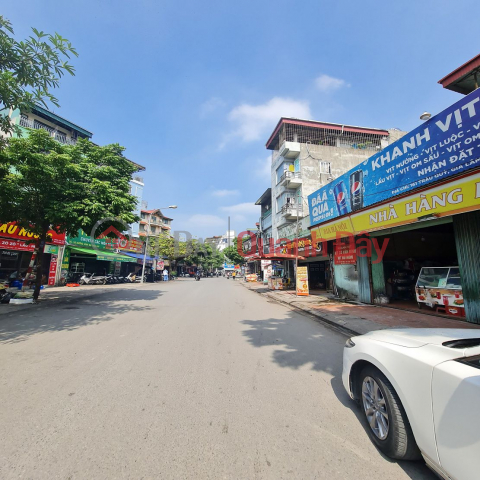 Quick sale of 3-storey house 180m2 car road in Dong Du dike, Gia Lam. Contact 0989894845 _0