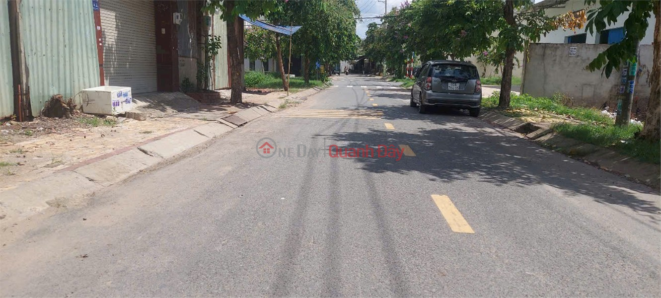 PRIME LOCATION - PROFITABLE INVESTMENT - For Sale Street Front Lot in Tan Xuan Commune, Hoc Mon, HCM, Vietnam Sales đ 15.68 Billion