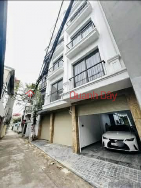 House for sale in Co Linh-Bat Khoi, 5 floors, 4 bedrooms with en-suite bathrooms, garage, parking available. Sales Listings