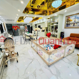 MISS STATION STREET - BRAND NEW - 8 FLOORS - ELEVATOR - 2-CAR GARAGE, HIGH-END INTERIOR _0