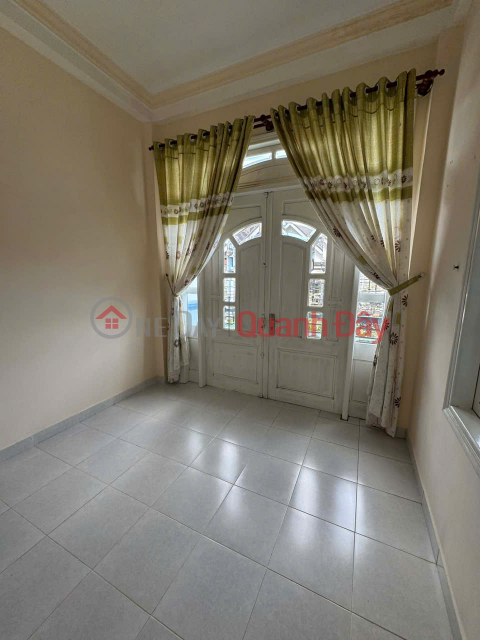House for rent with 5 bedrooms on Phan Chu Trinh Street, Da Lat, price 12 million VND. _0
