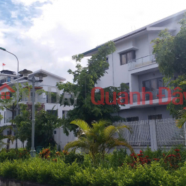 Selling single villa Xuan Phuong, 200m2, 4 floors, red book owner, beautiful location _0