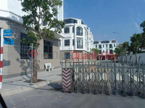 Open for sale Phuoc Dien Midtown Binh Chuan Thuan An Binh Duong Townhouse Price 1.2 billion, move in immediately _0