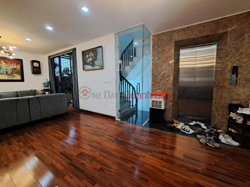 HOUSE FOR SALE NEAR HOANG QUOC VIET STREET - CAR ACCESS TO THE HOUSE - 80M*7 ELEVATOR FLOOR - PRICE ONLY 16 BILLION Sales Listings