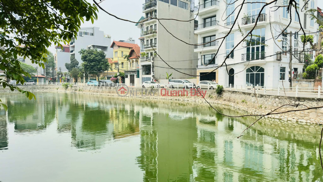 bán nhà mặt hồ, 130m, MT 6.5m, ôtô tránh full thổ cư Niêm yết bán