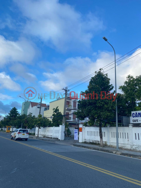 đ 4.9 Billion FOR SALE 3 storey house near the airport Right in the center of Hai Chau District - Da Nang