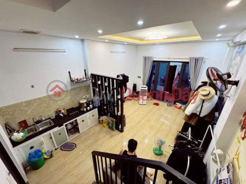 ► Near Tran Cao Van street, 73m2, 7m wide, 3 floors, 3 rooms for rent, income 15.5 million\/month, more than 4 billion _0