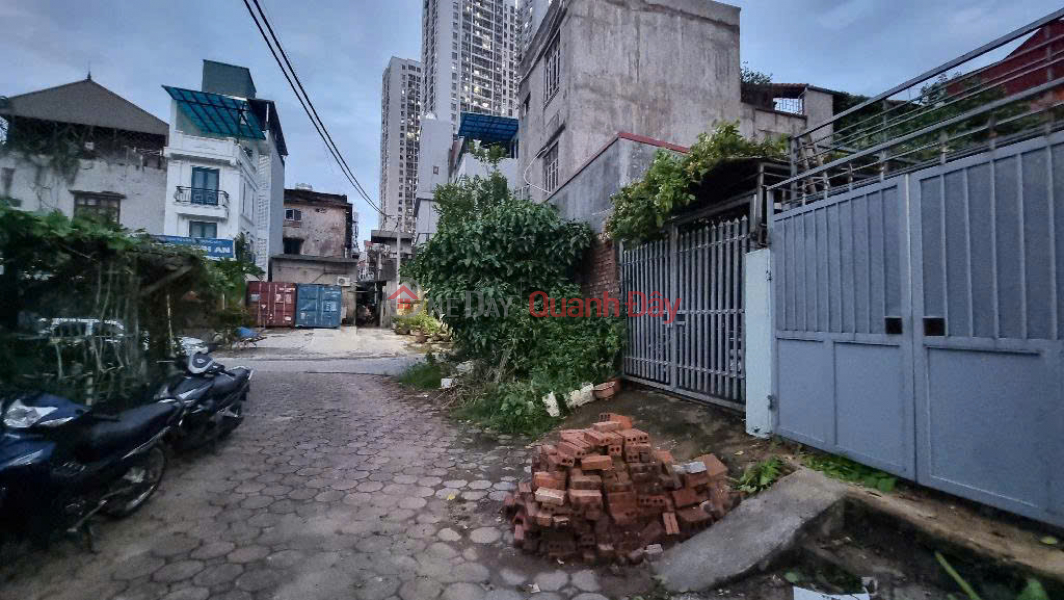 1-storey house for sale, sidewalk, car access, Van Phuc street, strongly developed area, currently for rent 10 million Sales Listings