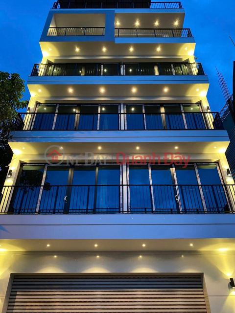 Building facing Long Bien street, 1 lake front, 100m x 7 floors, garage, 2-way car _0