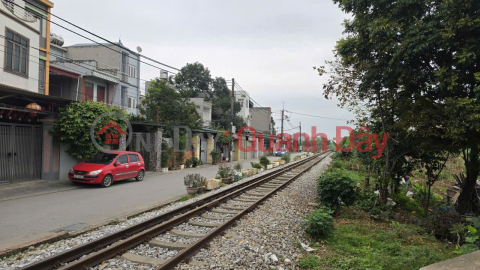 Bán gấp nhà 84m2. Mặt tiền 5,6m tại Tổ 24 Thị trấn Đông Anh. Giá 11 tỷ, ôtô Morning qua nhà _0