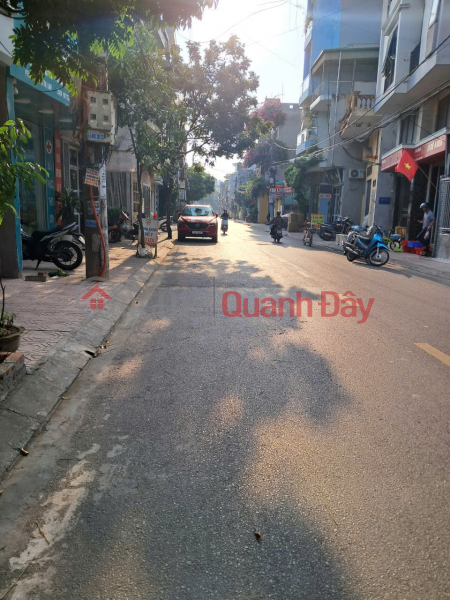 BÁN GẤP: NHÀ 3 TẦNG LÔ GÓC PHỐ NGUYỄN TÔNG QUAI, TRẦN LÃM, DT=180m2, MT=18M, GIÁ 12 TỶ Niêm yết bán