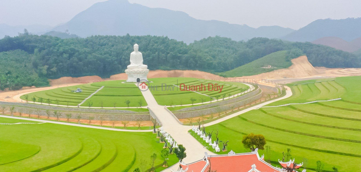 Bán đất khuôn viên mộ Gia Đình diện tích 20,30,40,60,80m2. Giá chỉ từ 11 triệu/m2. Mở bán đợt 1 nên có triết khấu cao. Niêm yết bán