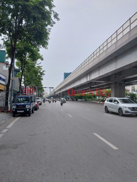 HOUSE FOR SALE IN PHAM VAN DONG - CORNER LOT, ALLEY NEAR STREET, FULL FURNITURE - 5 FLOORS, 6.5 BILLION _0